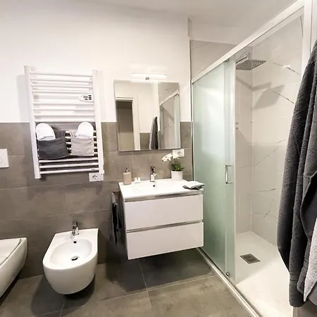 Appartement St.tiburtinacozy 1 Min Away From Metro *